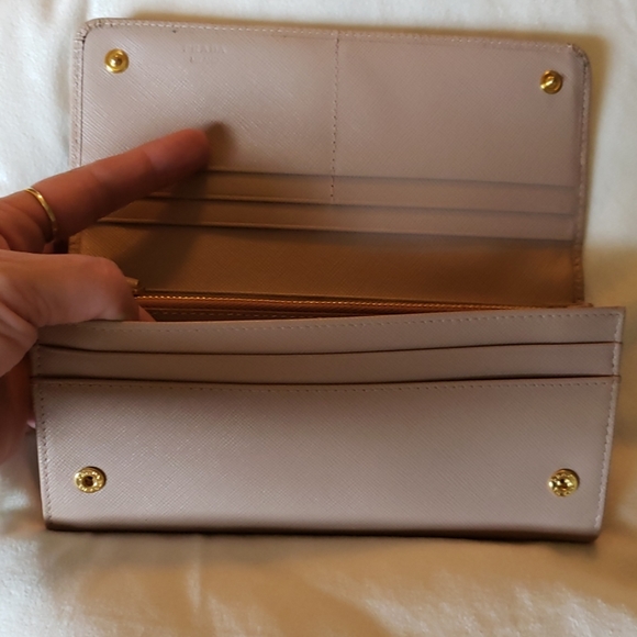 Nwt Saffiano Leather Prada Wallet - Picture 7 of 7
